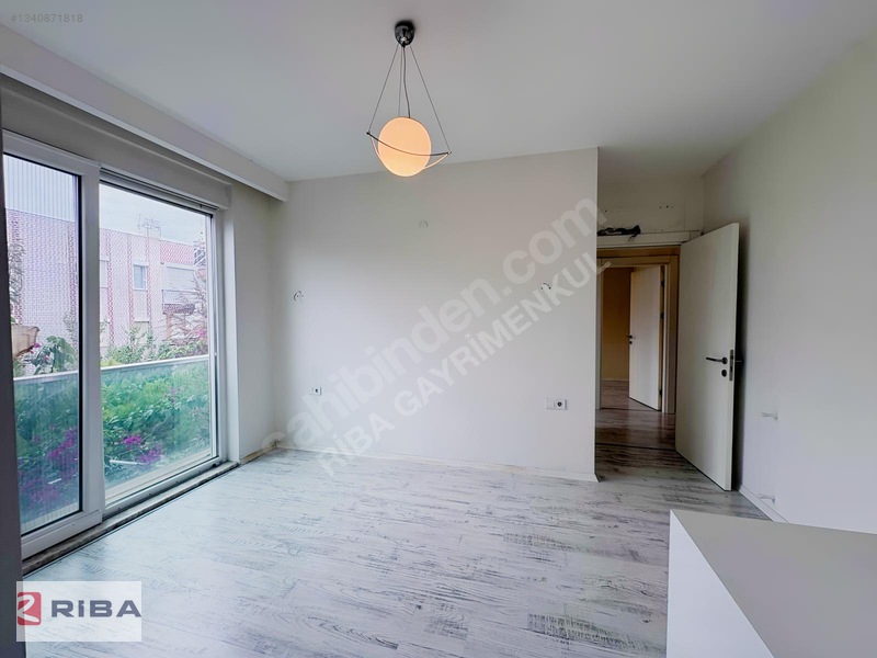 Altınova'da Havuzlu Kapalı Otoparklı Sitede Kiralık 3+1 Daire — fotoğraf 20