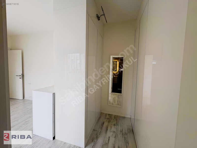 Altınova'da Havuzlu Kapalı Otoparklı Sitede Kiralık 3+1 Daire — fotoğraf 22