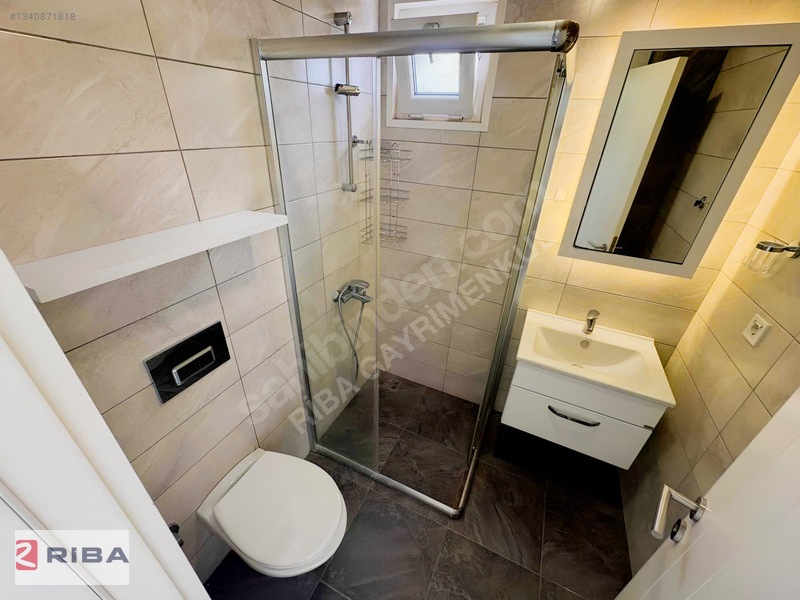 Altınova'da Havuzlu Kapalı Otoparklı Sitede Kiralık 3+1 Daire — fotoğraf 25