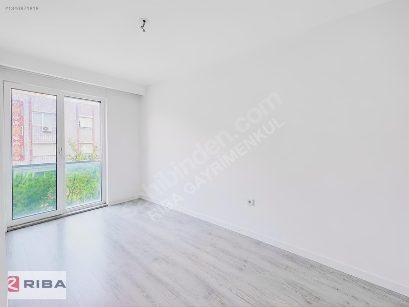 Altınova'da Havuzlu Kapalı Otoparklı Sitede Kiralık 3+1 Daire — fotoğraf 29
