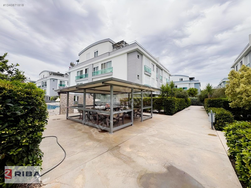 Altınova'da Havuzlu Kapalı Otoparklı Sitede Kiralık 3+1 Daire — fotoğraf 30
