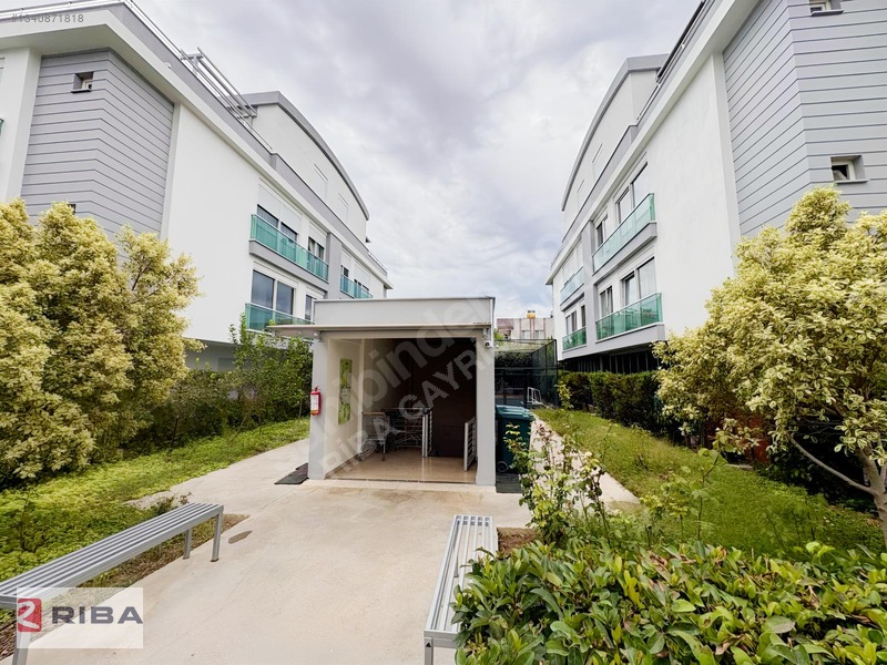 Altınova'da Havuzlu Kapalı Otoparklı Sitede Kiralık 3+1 Daire — fotoğraf 31