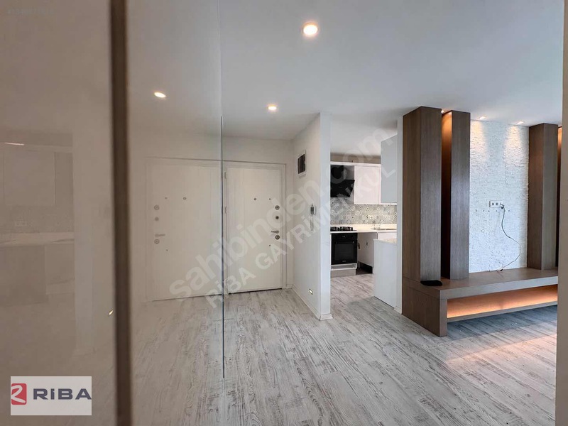 Altınova'da Havuzlu Kapalı Otoparklı Sitede Kiralık 3+1 Daire — fotoğraf 34