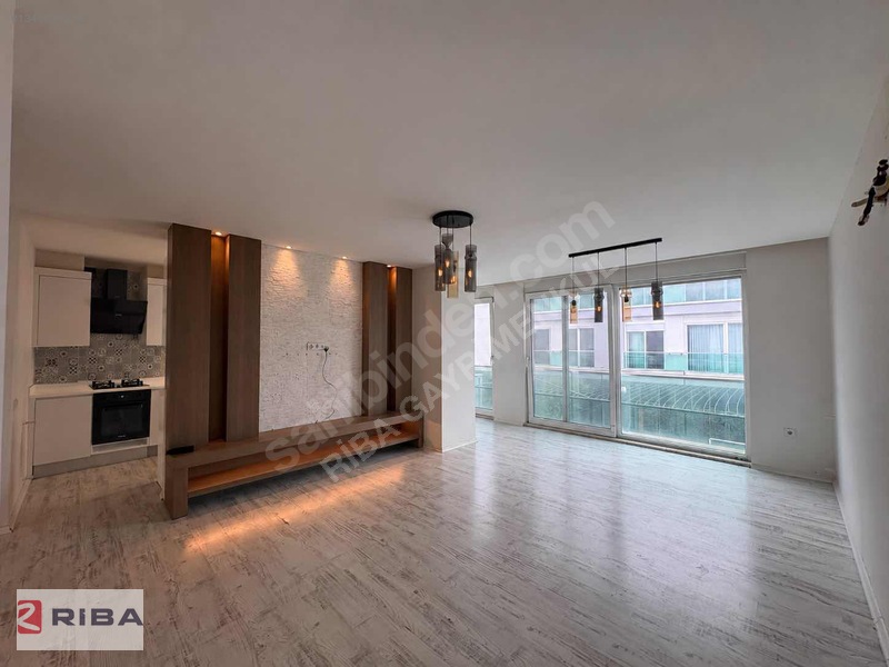 Altınova'da Havuzlu Kapalı Otoparklı Sitede Kiralık 3+1 Daire — fotoğraf 36