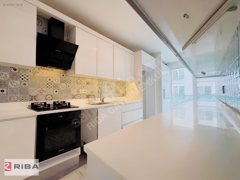 Altınova'da Havuzlu Kapalı Otoparklı Sitede Kiralık 3+1 Daire — fotoğraf 37