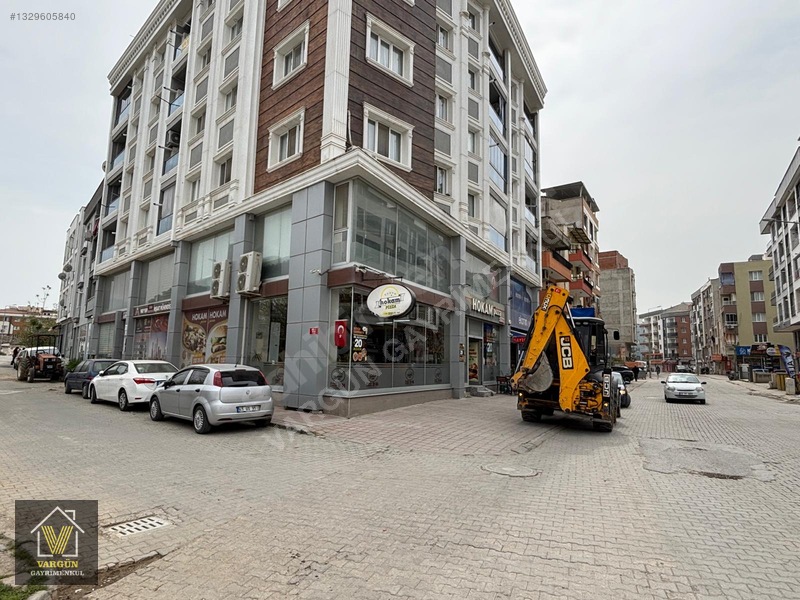 Vargün'den Muradiye Ana Cadde Dibi Satılık Dükkan İş Yeri — fotoğraf 15