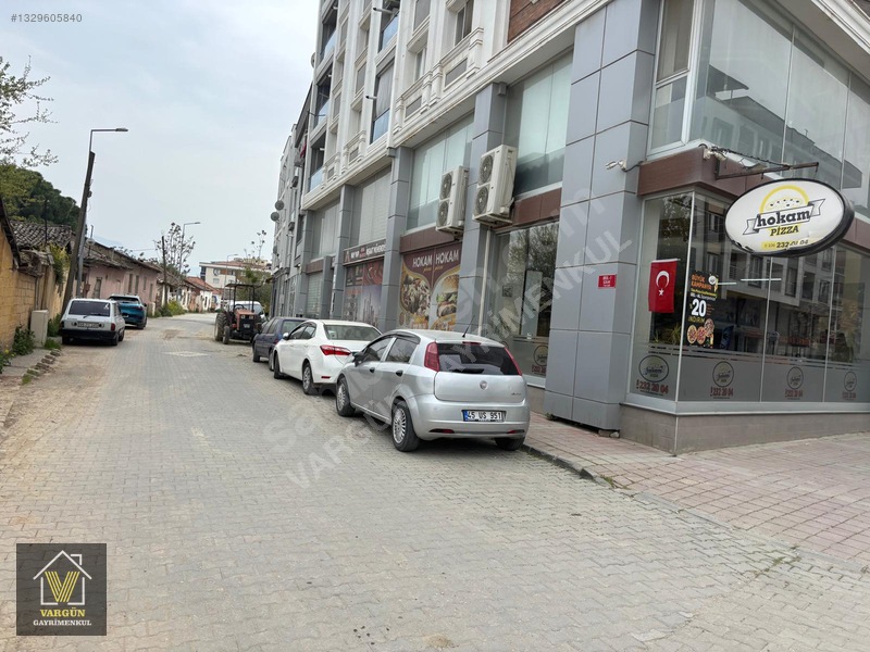 Vargün'den Muradiye Ana Cadde Dibi Satılık Dükkan İş Yeri — fotoğraf 18