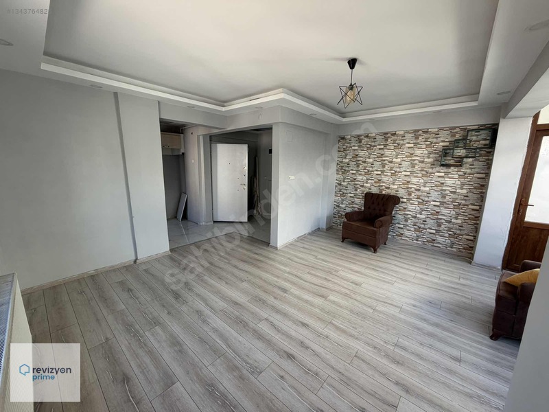 Revizyon İşçimen'den Türk-iş Merkezde İçi Yenilenmiş 3+1 Kiralık — fotoğraf 2