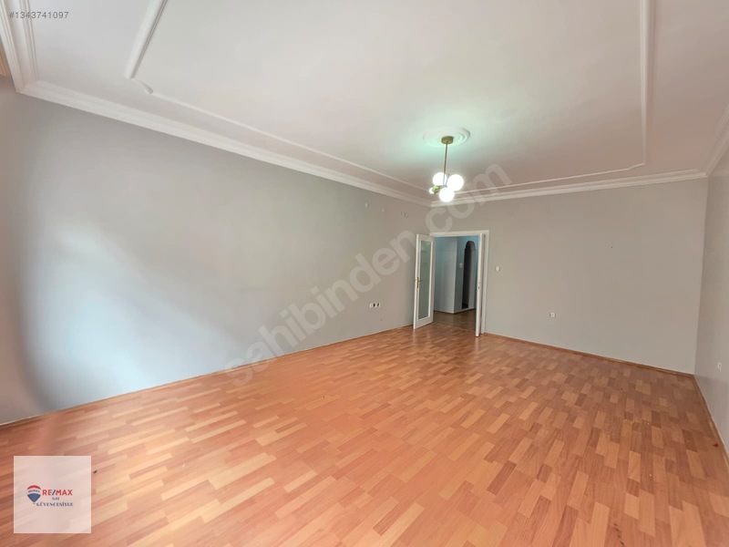 Remax İlke'den Hilalkent'te 3+1 Kiralık Daire — fotoğraf 6