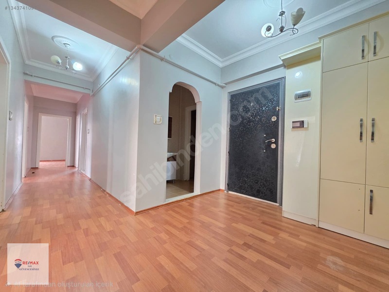 Remax İlke'den Hilalkent'te 3+1 Kiralık Daire — fotoğraf 17