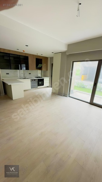 Bahçeşehir Bahçekent Nezih Park Kiralık 1+1 Daire Bahçe Katı — fotoğraf 3