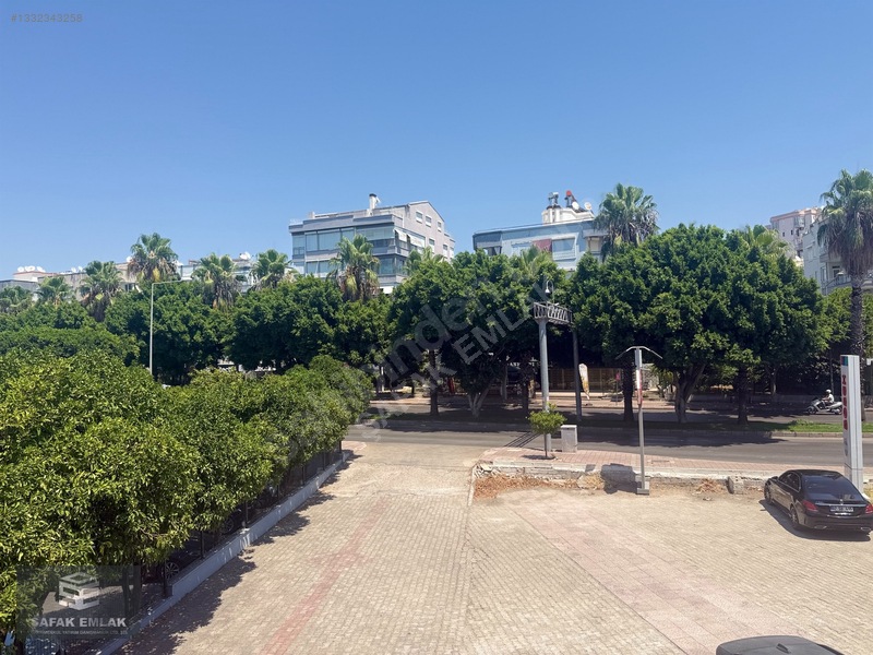 Şafak Emlak Yeşilbahçe Mah. Cadde Üzeri Kiralık 1+1 Ofis 55m2 — fotoğraf 3
