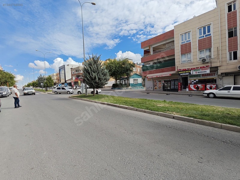 İşlek Cadde Üzerinde Yatırımlık Dükkan — fotoğraf 2