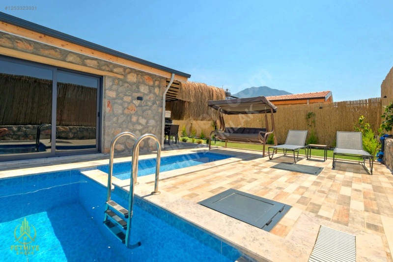 Fethiye Üzümlü Mahallesinde 2+1 125m2 Havuzlu Bahçeli Villa