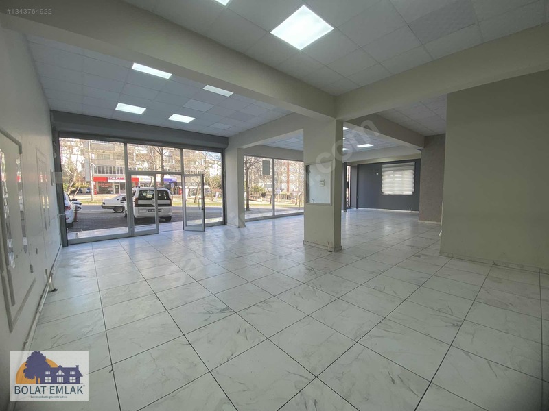 Yukarı Akdo Ana Cadde Üzeri 16m Cepheli, 3 Katlı, 585m² Dükkan — fotoğraf 7