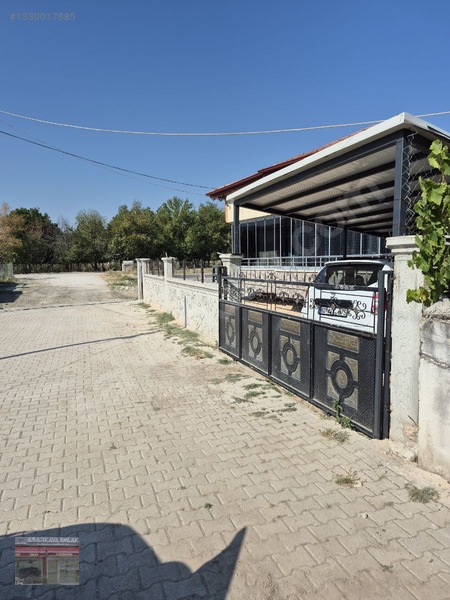 Asarkaya Emlak'tan Varvara Mah.satılık 3+1 Müstakil Ev — fotoğraf 2