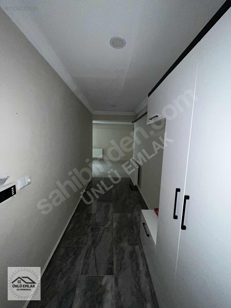 Ünlü Emlak'tan Kiralık 2+1 Daire — fotoğraf 3