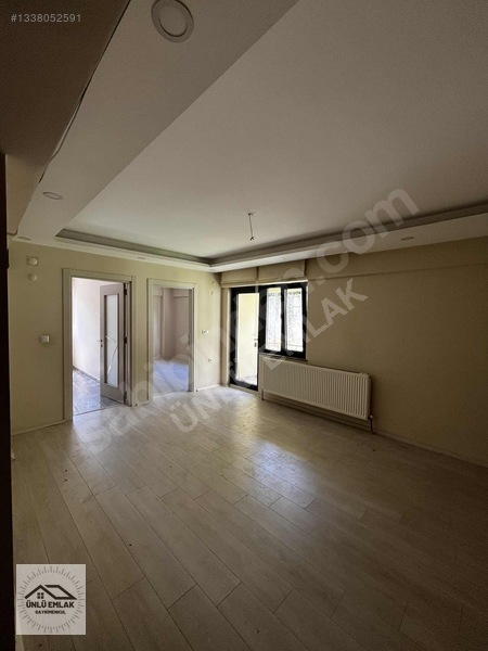 Ünlü Emlak'tan Kiralık 2+1 Daire — fotoğraf 4