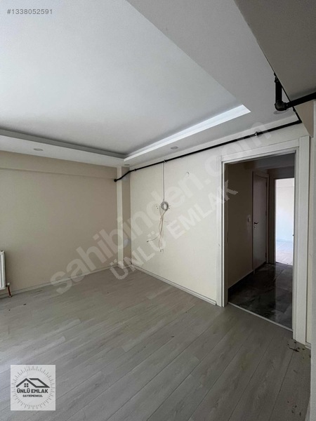 Ünlü Emlak'tan Kiralık 2+1 Daire — fotoğraf 5