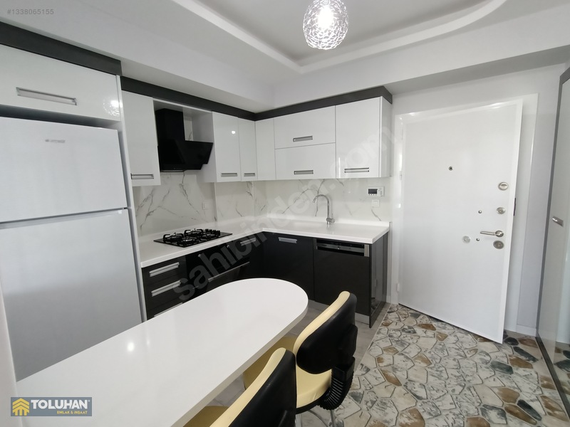 Toluhan'dan Fırat Caddesinde Aidat Dahil Eşyalı Lüx 2+1 Kiralık — fotoğraf 9