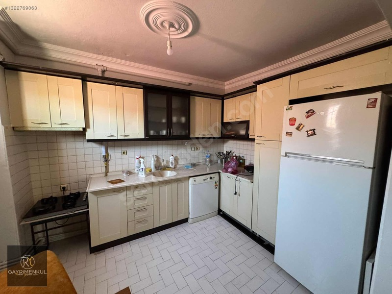 Ragıp Yılmaz Gayrimenkul Gazi Cad. 2+1 Eşyalı Kiralık Daire — fotoğraf 5