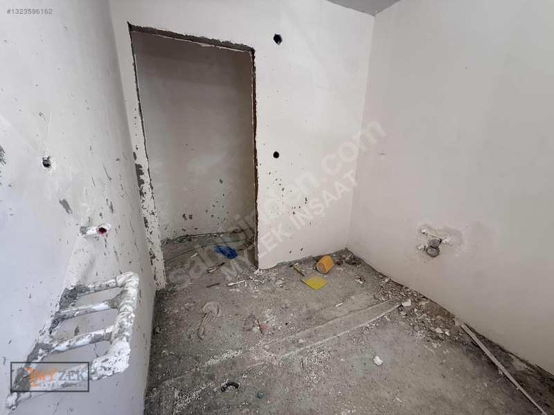 Halkalı Nayman'da Süper Konum'da Satılık 2 + 1 Fırsat Daıre — fotoğraf 13