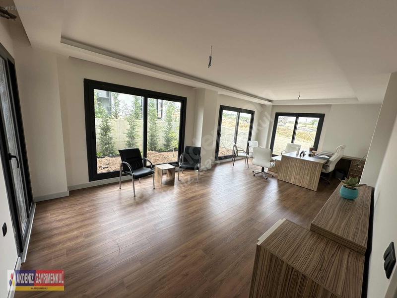Bulvar'a Yakın Site İçi Yerden Isıtmalı Sıfır Lüks Villa — fotoğraf 6