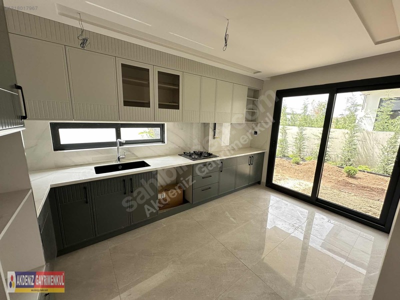 Bulvar'a Yakın Site İçi Yerden Isıtmalı Sıfır Lüks Villa — fotoğraf 7