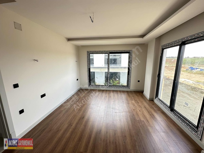 Bulvar'a Yakın Site İçi Yerden Isıtmalı Sıfır Lüks Villa — fotoğraf 9