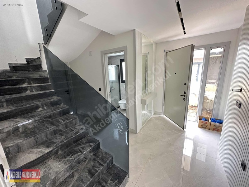 Bulvar'a Yakın Site İçi Yerden Isıtmalı Sıfır Lüks Villa — fotoğraf 11