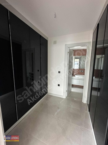 Bulvar'a Yakın Site İçi Yerden Isıtmalı Sıfır Lüks Villa — fotoğraf 13