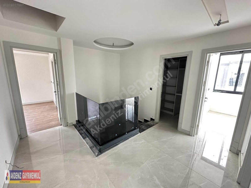 Bulvar'a Yakın Site İçi Yerden Isıtmalı Sıfır Lüks Villa — fotoğraf 14