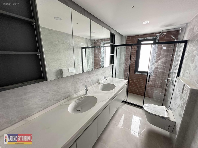 Bulvar'a Yakın Site İçi Yerden Isıtmalı Sıfır Lüks Villa — fotoğraf 17