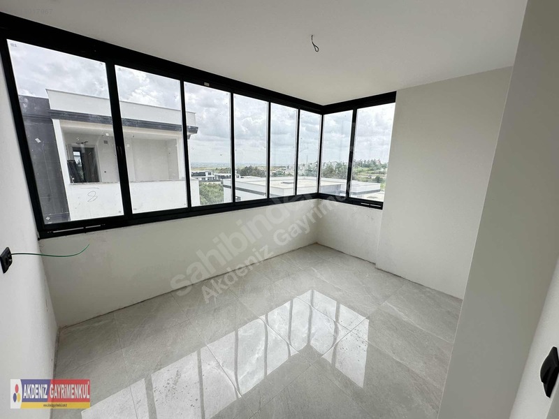 Bulvar'a Yakın Site İçi Yerden Isıtmalı Sıfır Lüks Villa — fotoğraf 21
