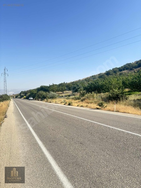 Akçadağda 8.726,61 M² Yola Cepheli 90 Kök Kayısılı Arazi — fotoğraf 14