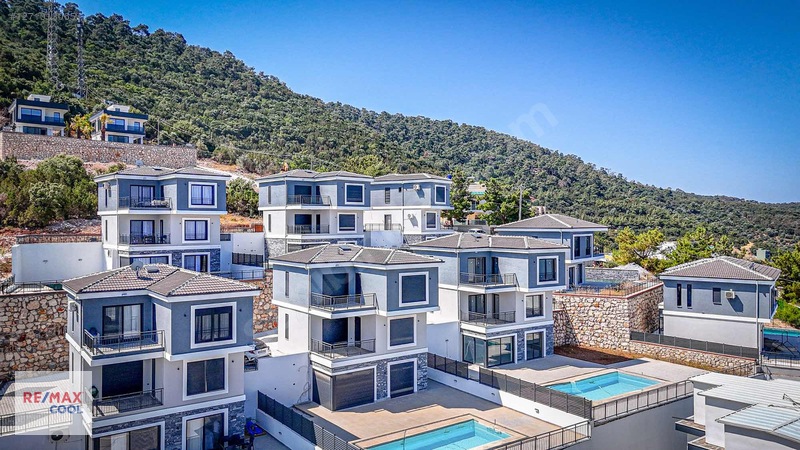 Akbük'te Full Deniz Manzaralı Satılık Villa !! — fotoğraf 7