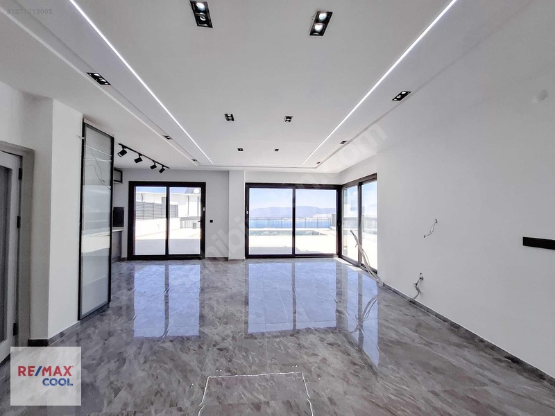 Akbük'te Full Deniz Manzaralı Satılık Villa !! — fotoğraf 12