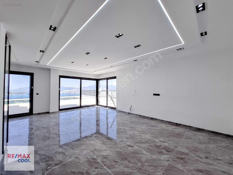 Akbük'te Full Deniz Manzaralı Satılık Villa !! — fotoğraf 13
