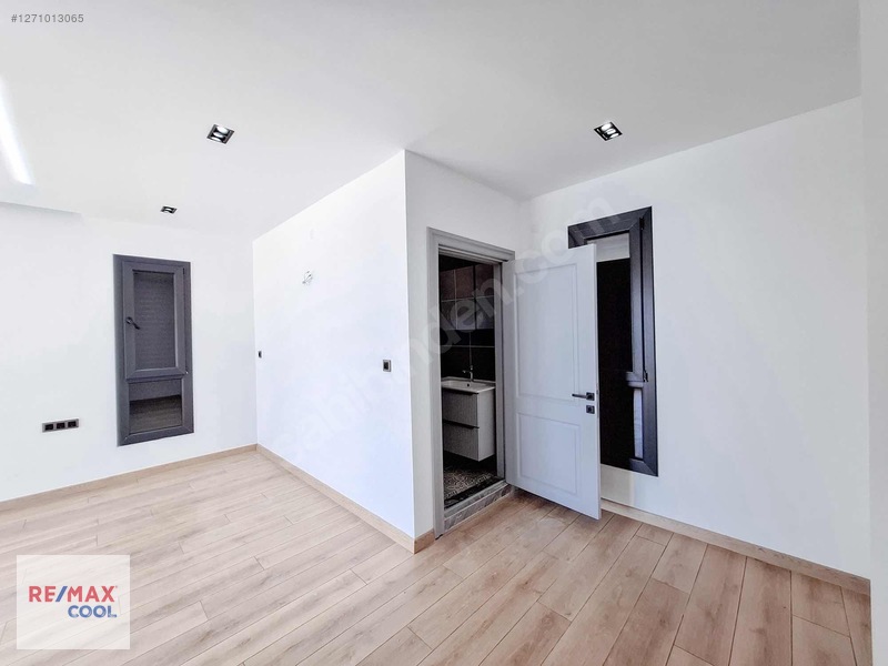 Akbük'te Full Deniz Manzaralı Satılık Villa !! — fotoğraf 30
