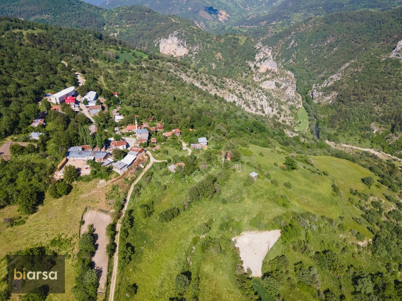 Bolu Mudurnu'da Köyiçi 484 M² İmarlı Parsel Doğa İçerisinde — fotoğraf 2