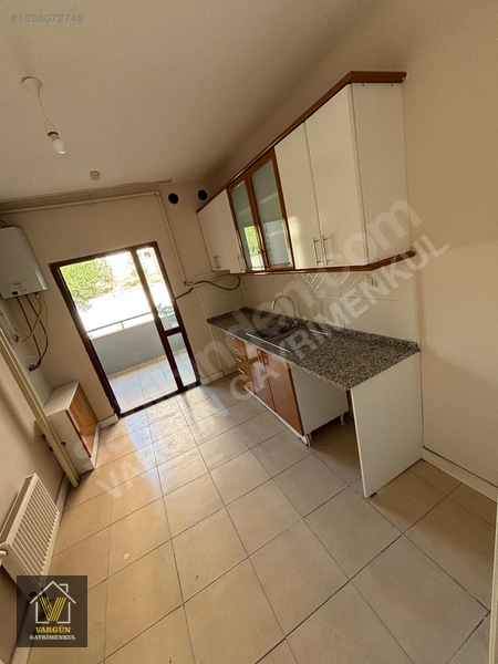 Vargün'den Cbü Kampüs Tokide Kiralık 3+1 Ara Kat Daire