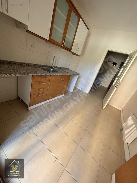 Vargün'den Cbü Kampüs Tokide Kiralık 3+1 Ara Kat Daire — fotoğraf 4