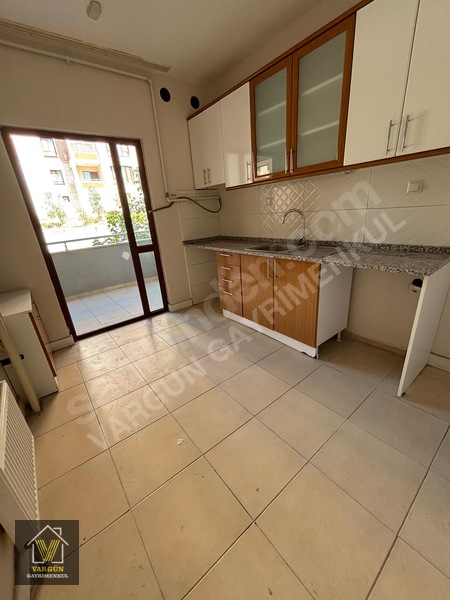 Vargün'den Cbü Kampüs Tokide Kiralık 3+1 Ara Kat Daire — fotoğraf 5