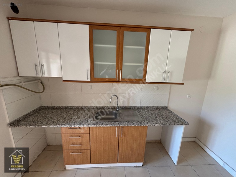Vargün'den Cbü Kampüs Tokide Kiralık 3+1 Ara Kat Daire — fotoğraf 8