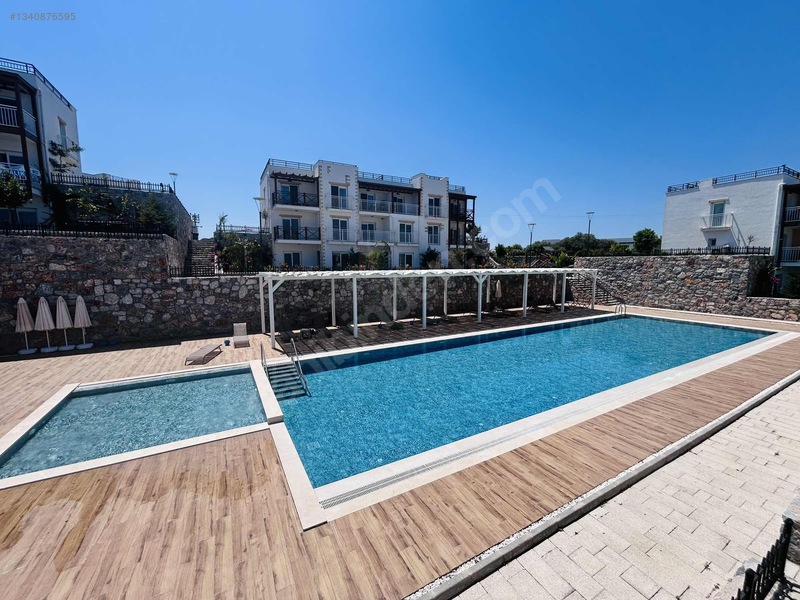 Bodrum'da Deniz Manzaralı, Eşyalı 1+1 Teras Katı Daire