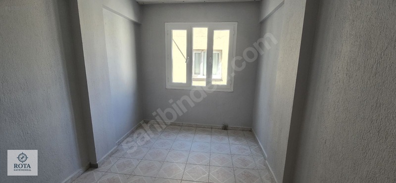 Buca Göksu'da Kiralık Geniş Daire — fotoğraf 3