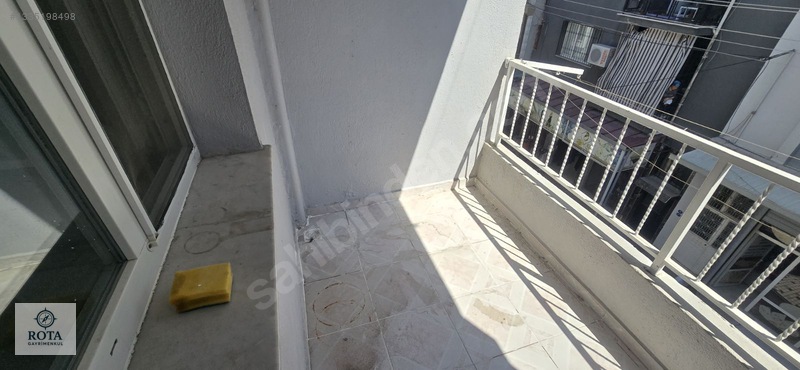 Buca Göksu'da Kiralık Geniş Daire — fotoğraf 8