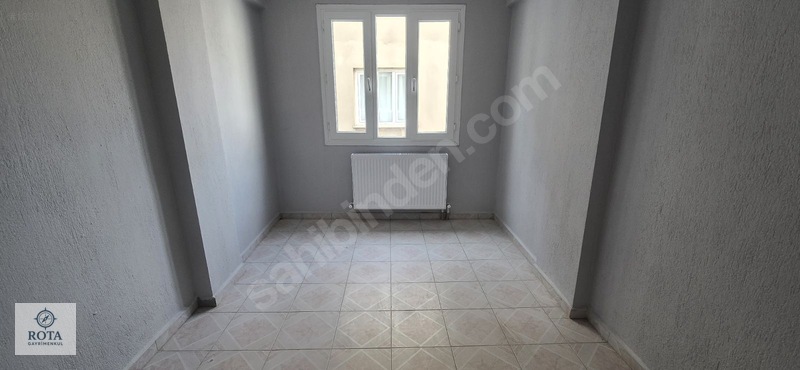 Buca Göksu'da Kiralık Geniş Daire — fotoğraf 13