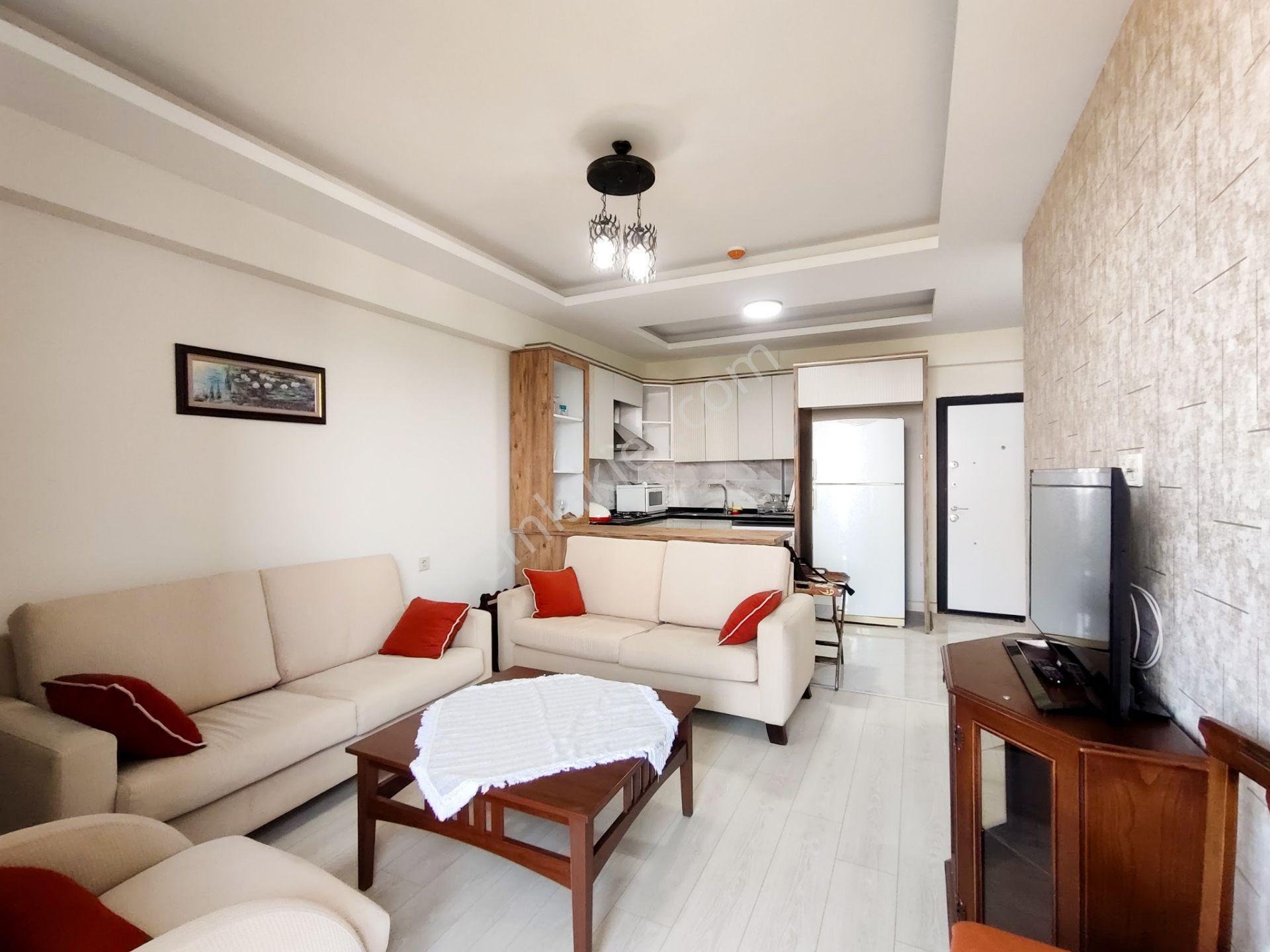 Erdemli Tömük'te Havuzlu Sitede Satılık Eşyalı 1+1 Daire — fotoğraf 2