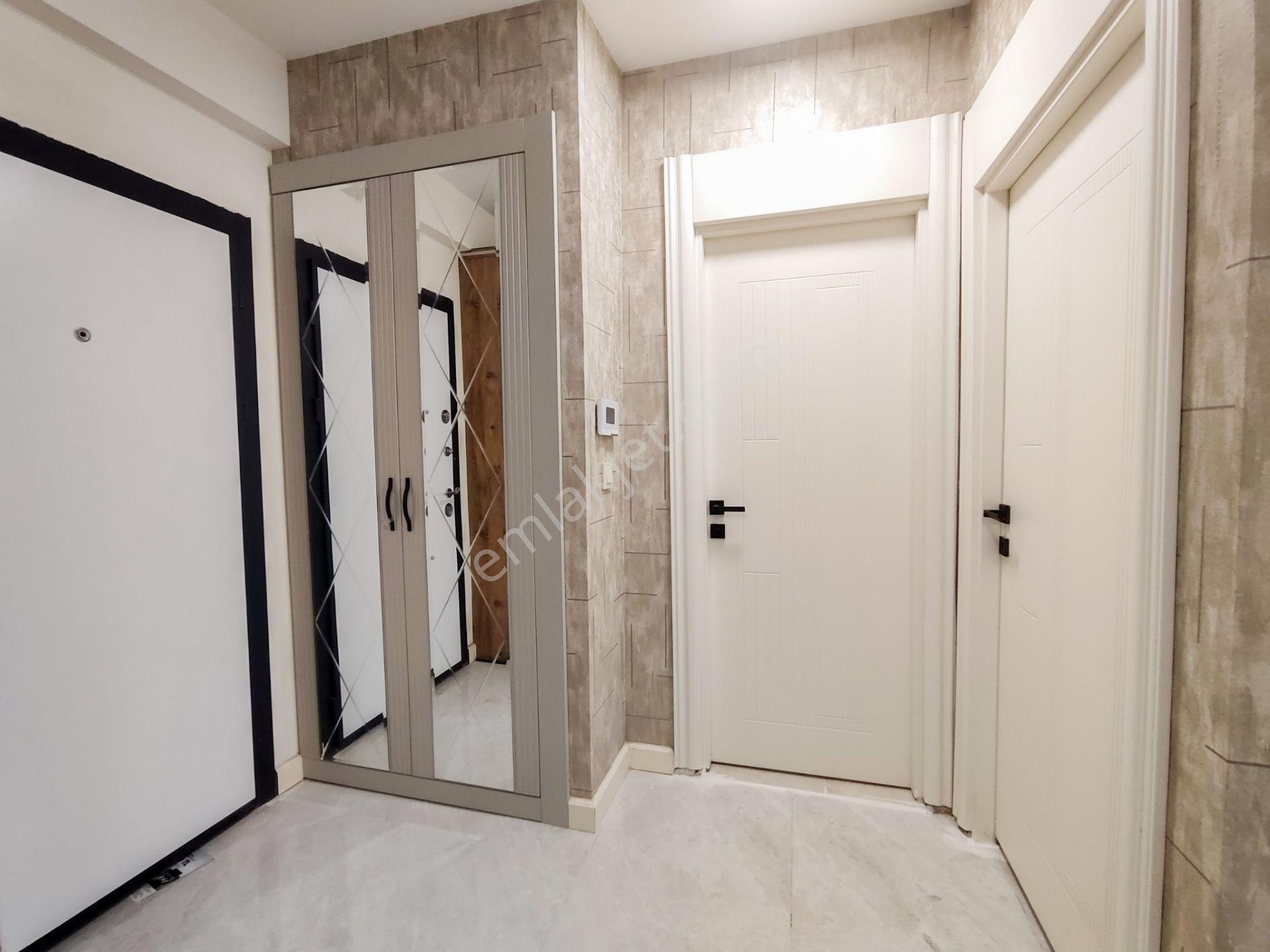 Erdemli Tömük'te Havuzlu Sitede Satılık Eşyalı 1+1 Daire — fotoğraf 18